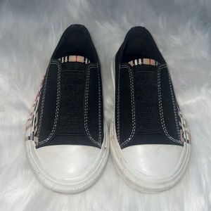 Used Burberry kid slip on sneakers